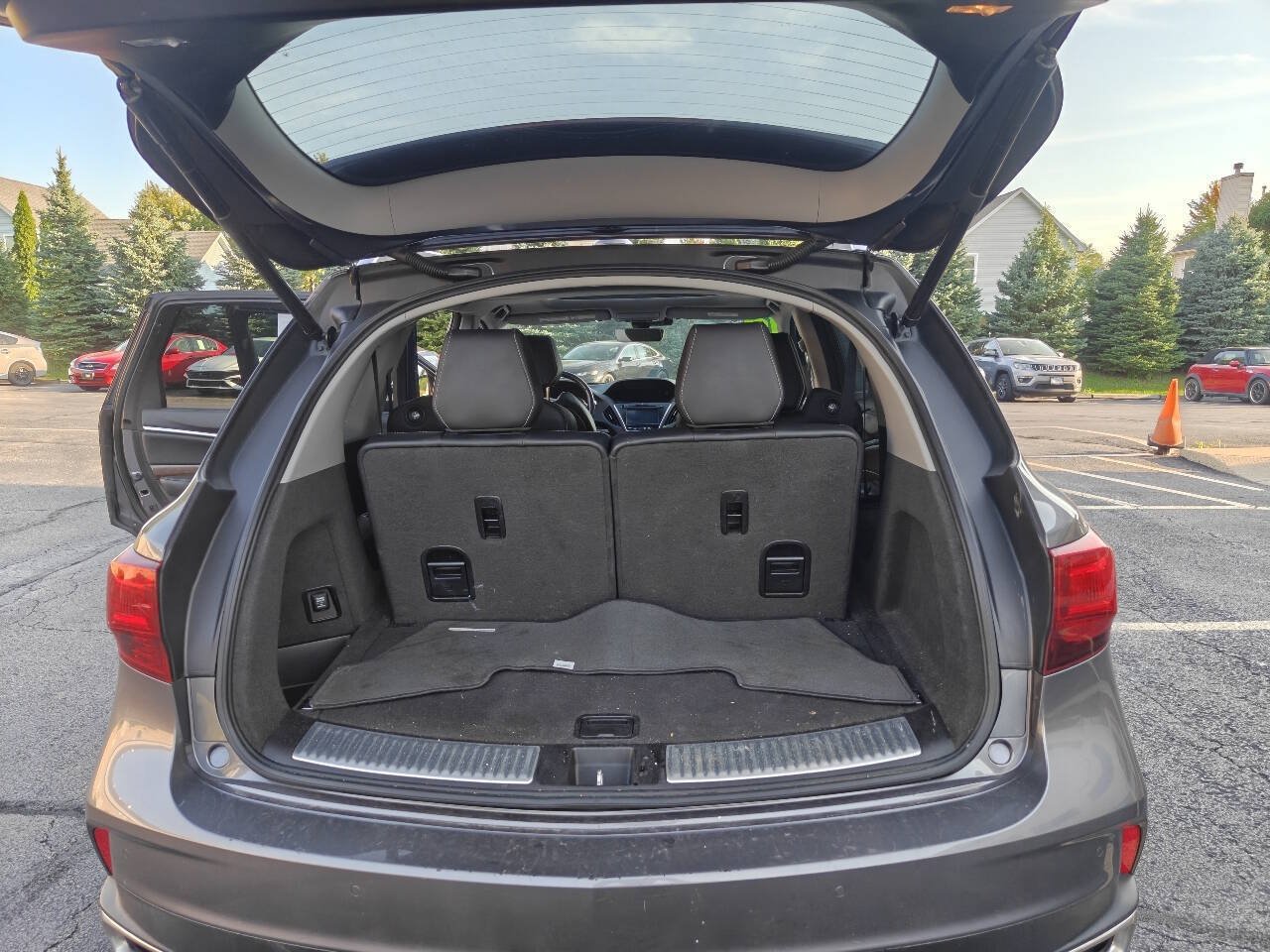 Used 2018 Acura MDX w/ Advance Package AWD/4WD image 16