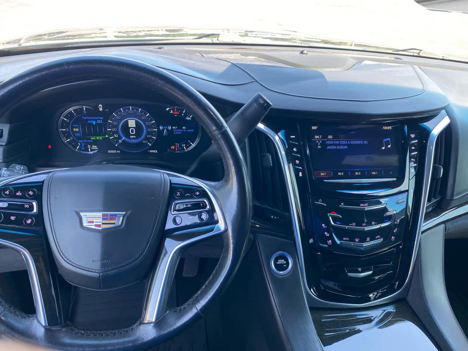 Used 2019 Cadillac Escalade ESV Platinum AWD/4WD image 16