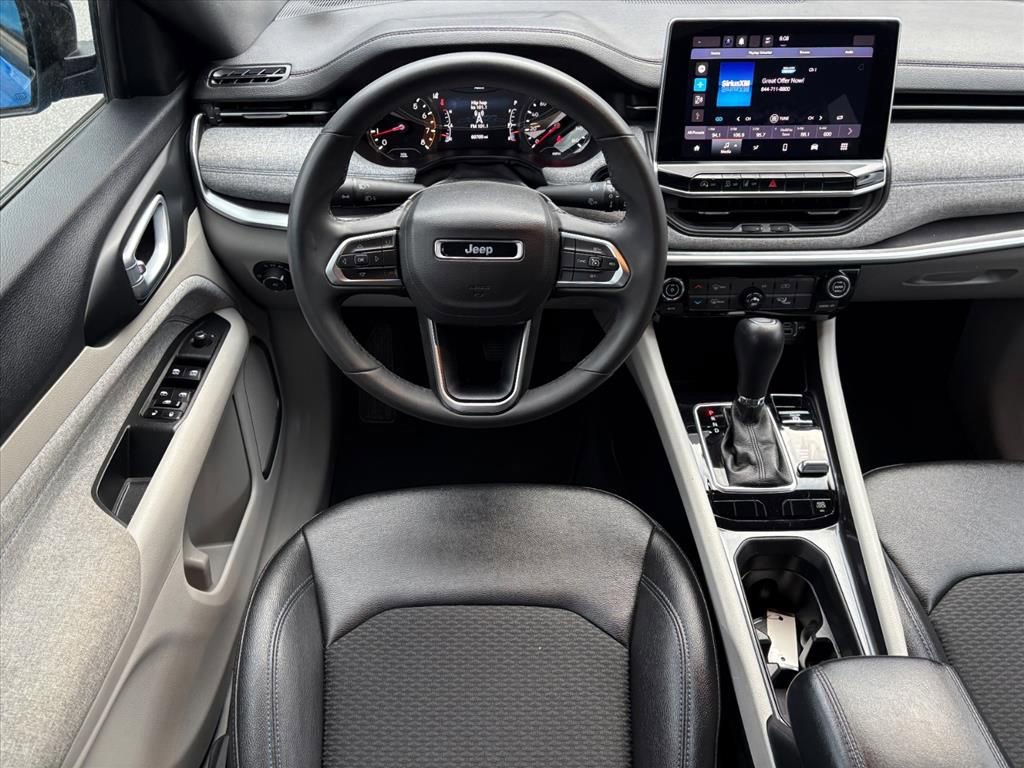 Used 2024 Jeep Compass Latitude image 20