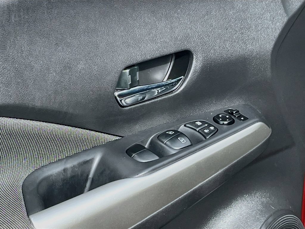 Used 2020 Nissan Kicks SV FWD image 16