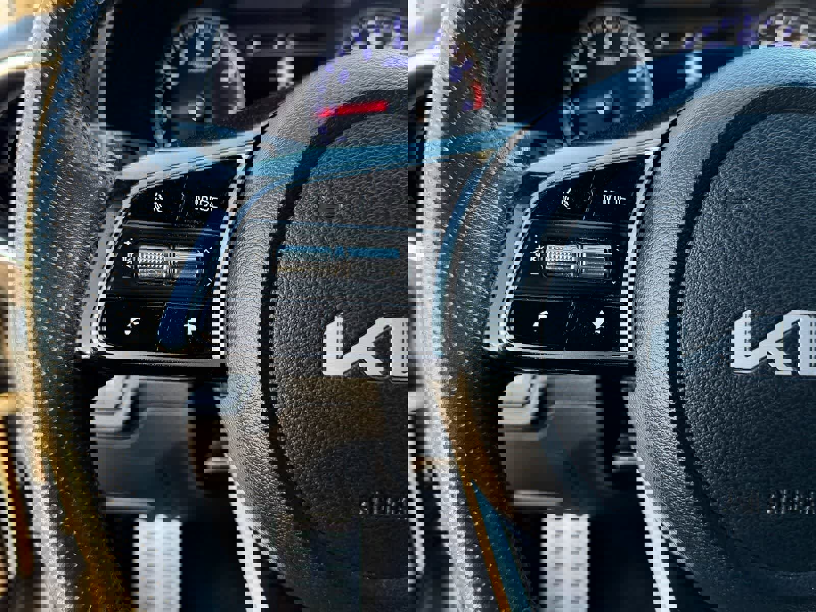 Used 2022 Kia Forte GT-Line w/ GT-Line Premium Package image 16