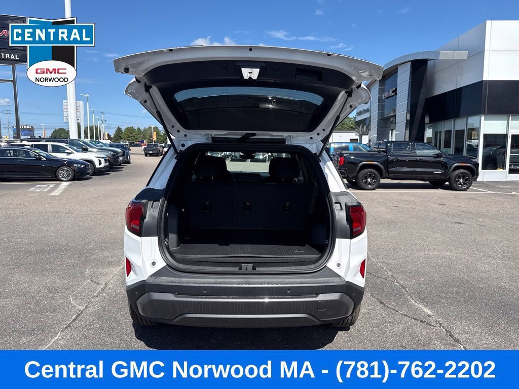 New 2027 GMC Terrain Elevation w/ Technology Package II AWD/4WD image 11