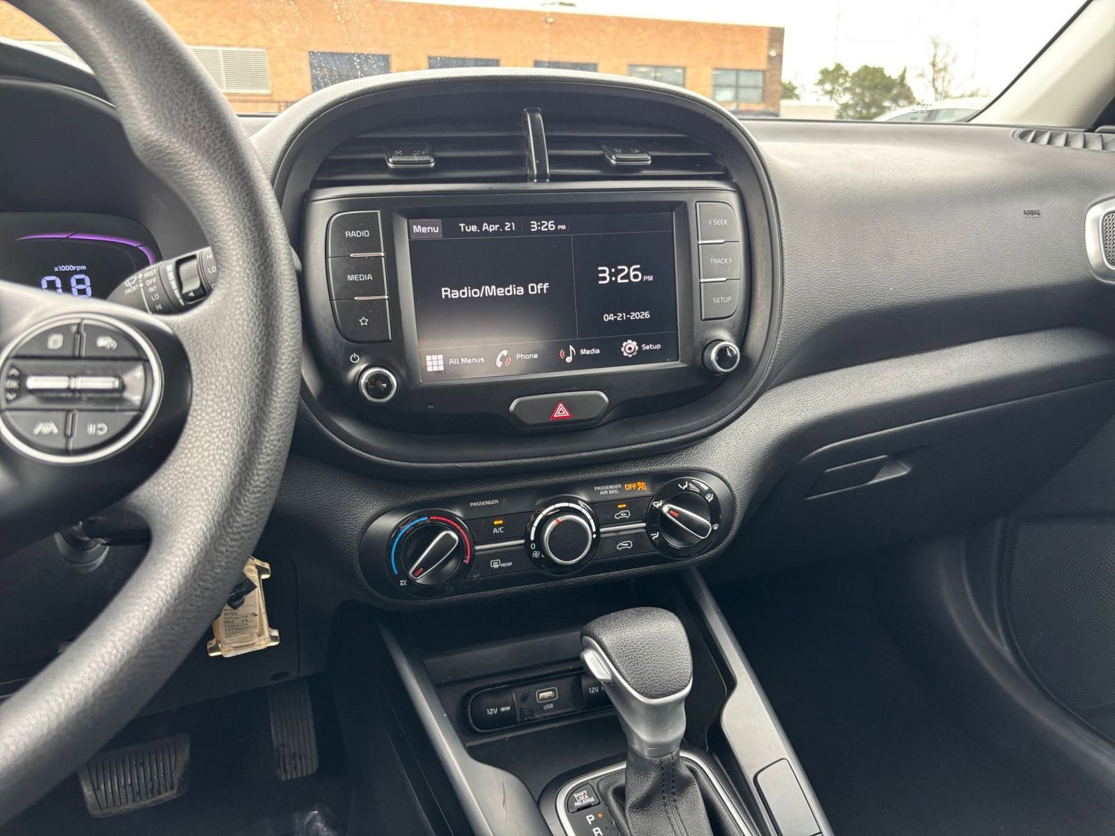 Used 2024 Kia Soul LX w/ LX Technology Package image 17