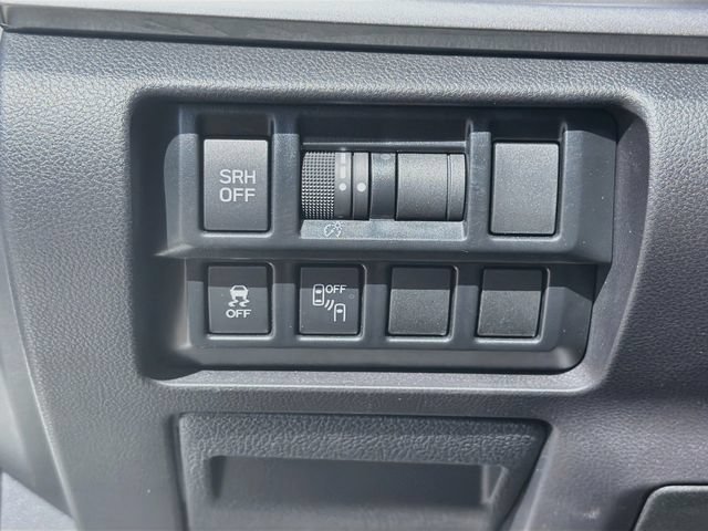 Used 2017 Subaru Impreza 2.0i Limited w/ Moonroof/BSD & Rcta/Eyesight AWD/4WD image 31