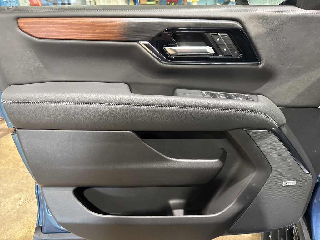 New 2026 GMC Yukon XL Denali w/ Sun & Power Step Package image 20