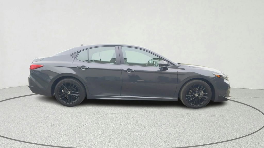 Used 2025 Toyota Camry SE FWD image 7