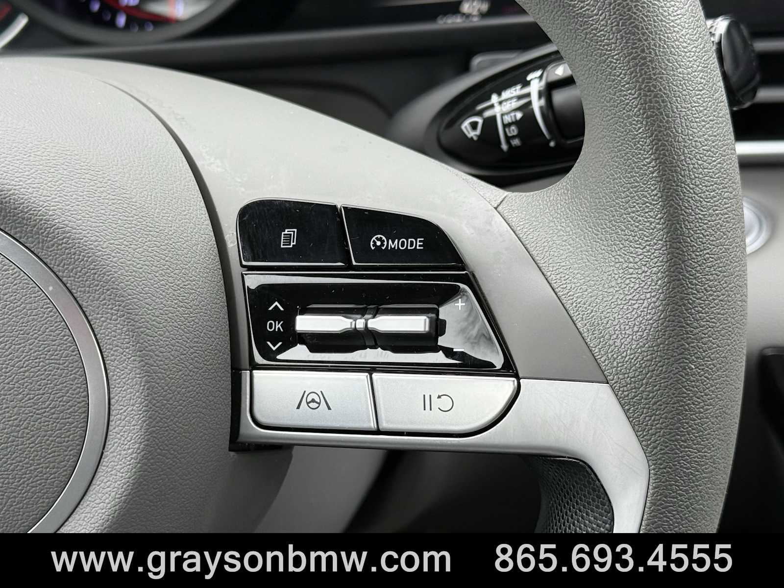 Used 2023 Hyundai Elantra SEL w/ Preferred Accessory Package image 17