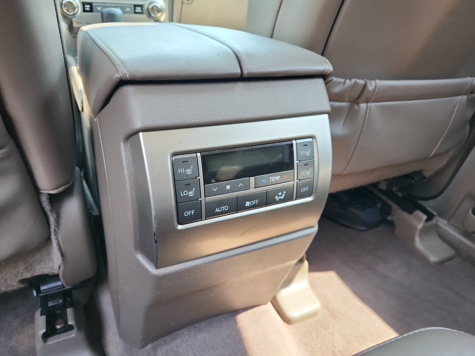 Used 2018 Lexus GX 460 Premium w/ Premium Package AWD/4WD image 13