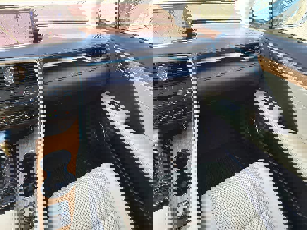 Used 2018 Lexus RX 350L FWD image 22