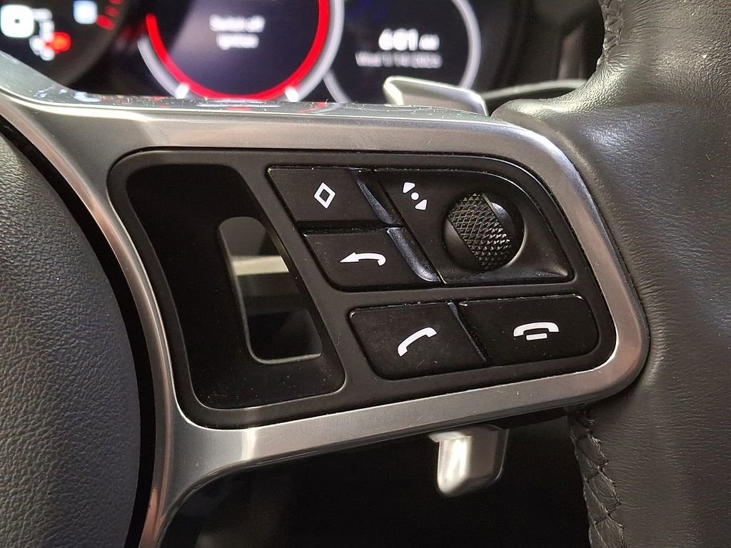 Used 2023 Porsche Cayenne image 18