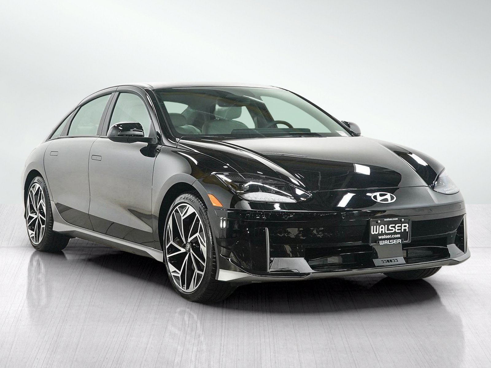 Used 2023 Hyundai Ioniq 6 SEL w/ Cargo Package AWD/4WD image 7