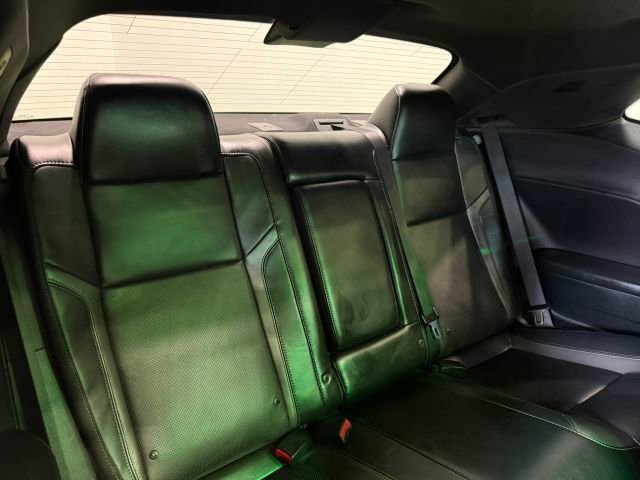 Used 2015 Dodge Challenger R/T Plus RWD image 28