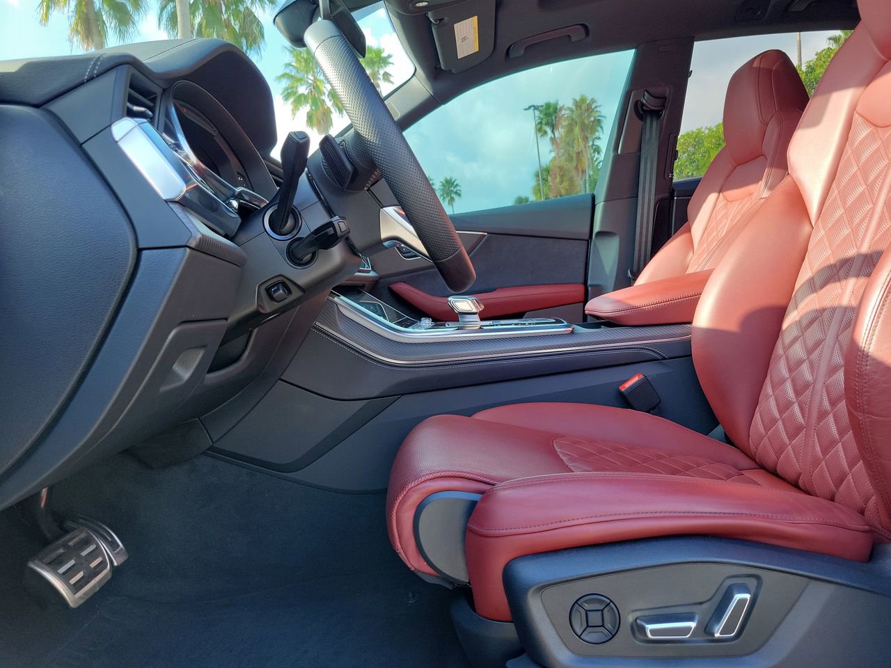 Used 2025 Audi SQ8 Premium Plus w/ 23" Wheel Package image 24