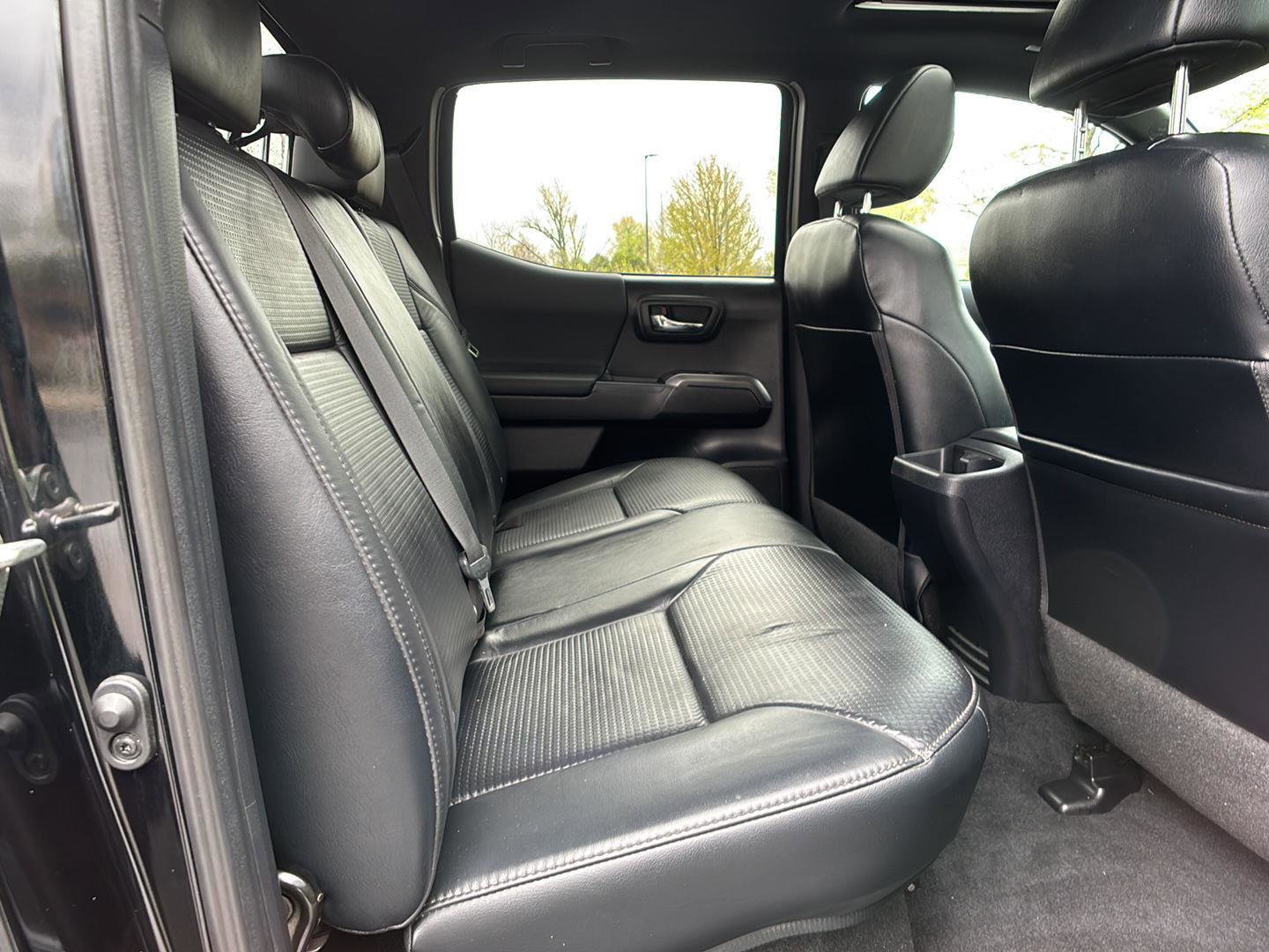 Used 2019 Toyota Tacoma TRD Off-Road AWD/4WD image 17