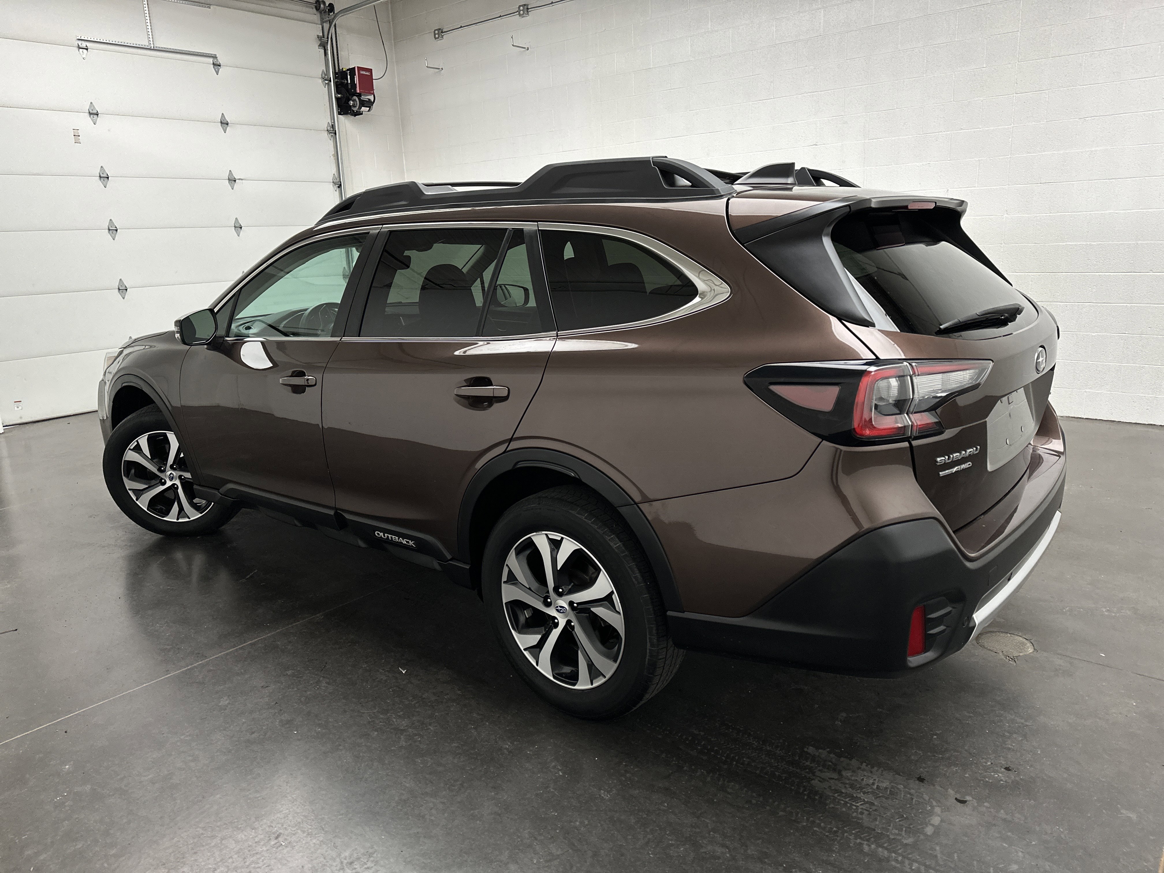 Used 2020 Subaru Outback Limited image 10