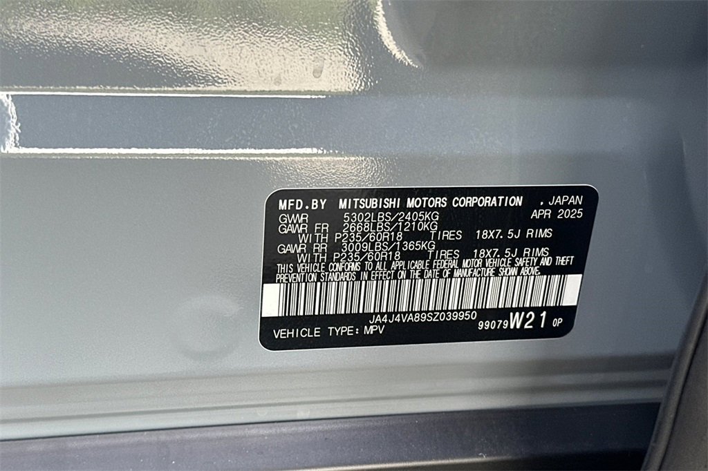 New 2025 Mitsubishi Outlander AWD image 29