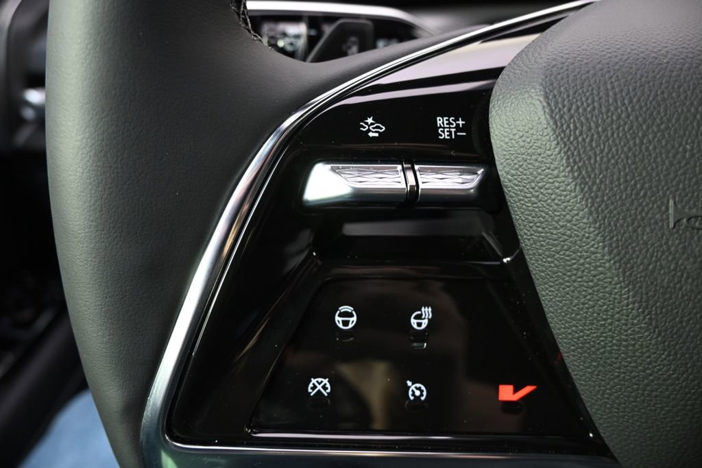 New 2026 Cadillac Vistiq Sport w/ LPO, Floor Liner Package AWD/4WD image 32