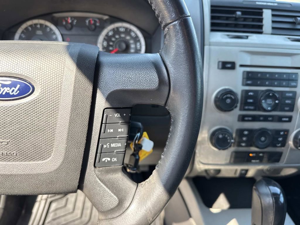 Used 2011 Ford Escape XLT image 24