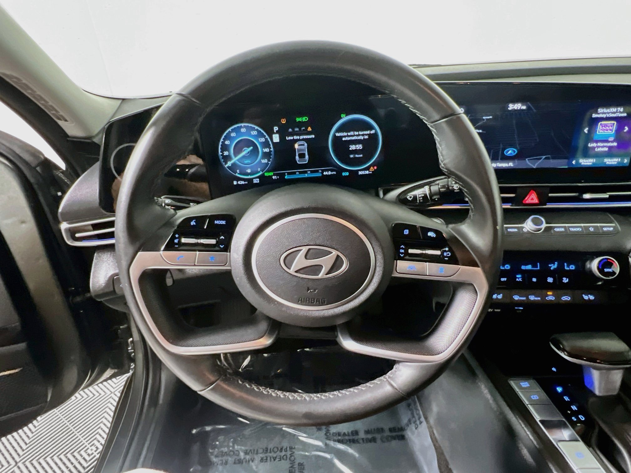 Used 2025 Hyundai Elantra Limited FWD image 18