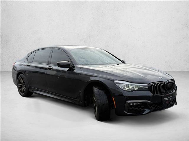 Used 2017 BMW 740i xDrive image 3