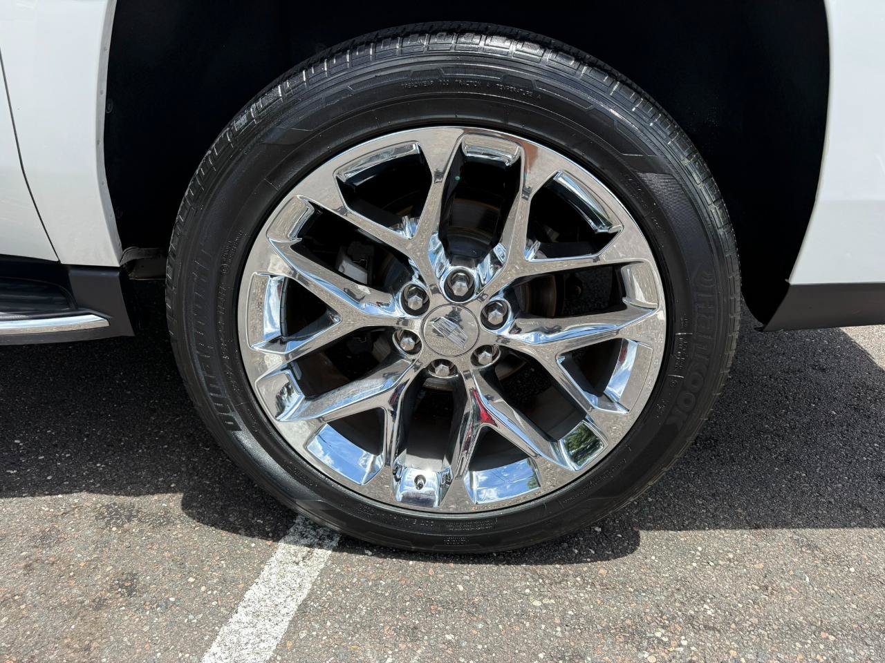 Used 2018 Cadillac Escalade ESV Luxury RWD image 8