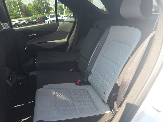 Used 2024 Chevrolet Equinox LS w/ LS Convenience Package AWD/4WD image 9