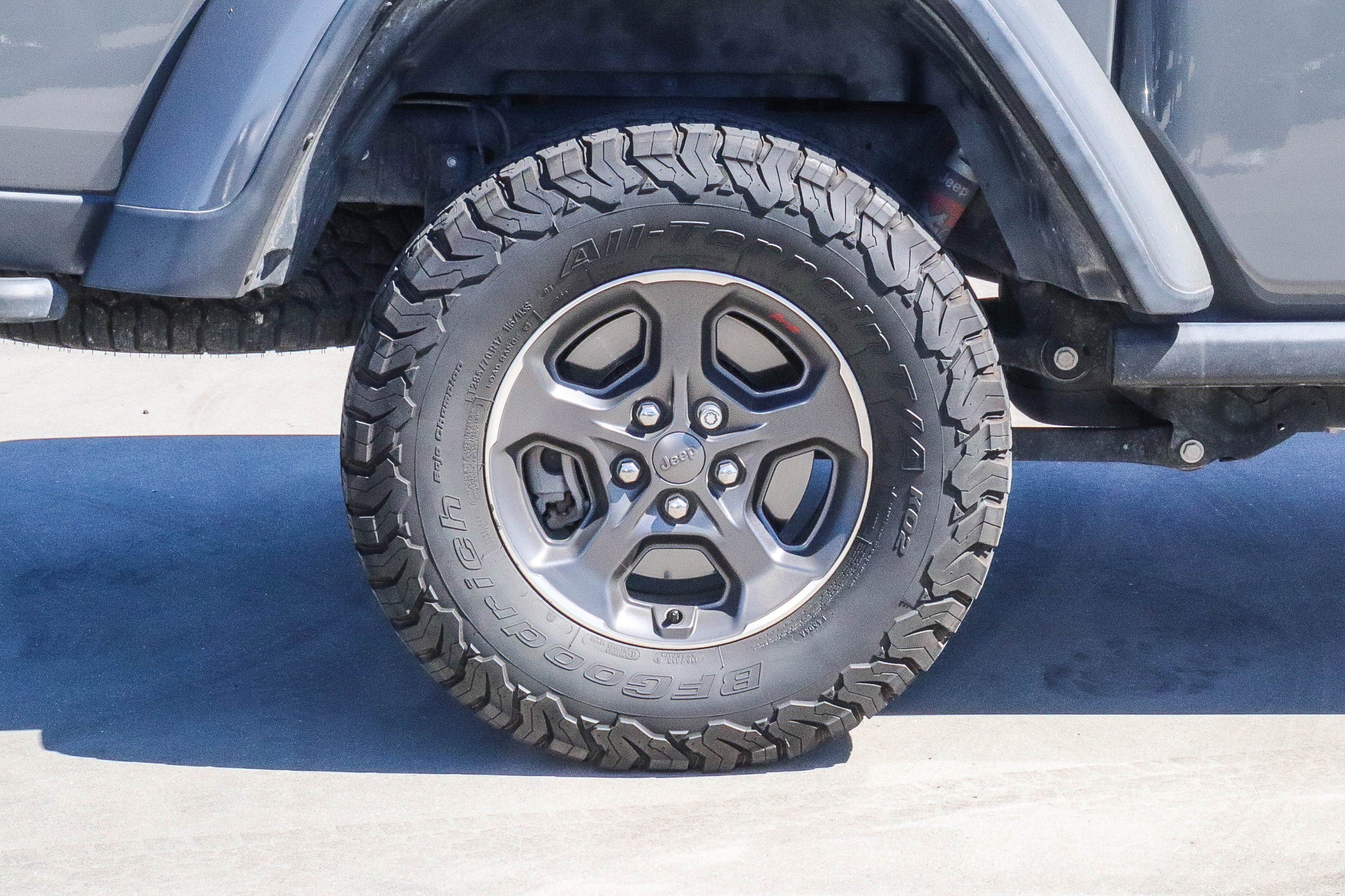 Used 2020 Jeep Gladiator Rubicon AWD/4WD image 12