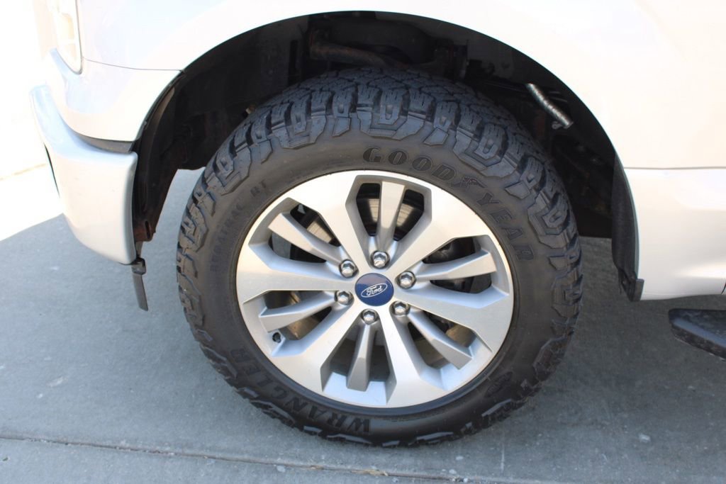 Used 2017 Ford F150 XL w/ Equipment Group 101A Mid AWD/4WD image 12