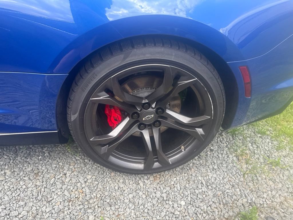 Used 2022 Chevrolet Camaro SS RWD image 15