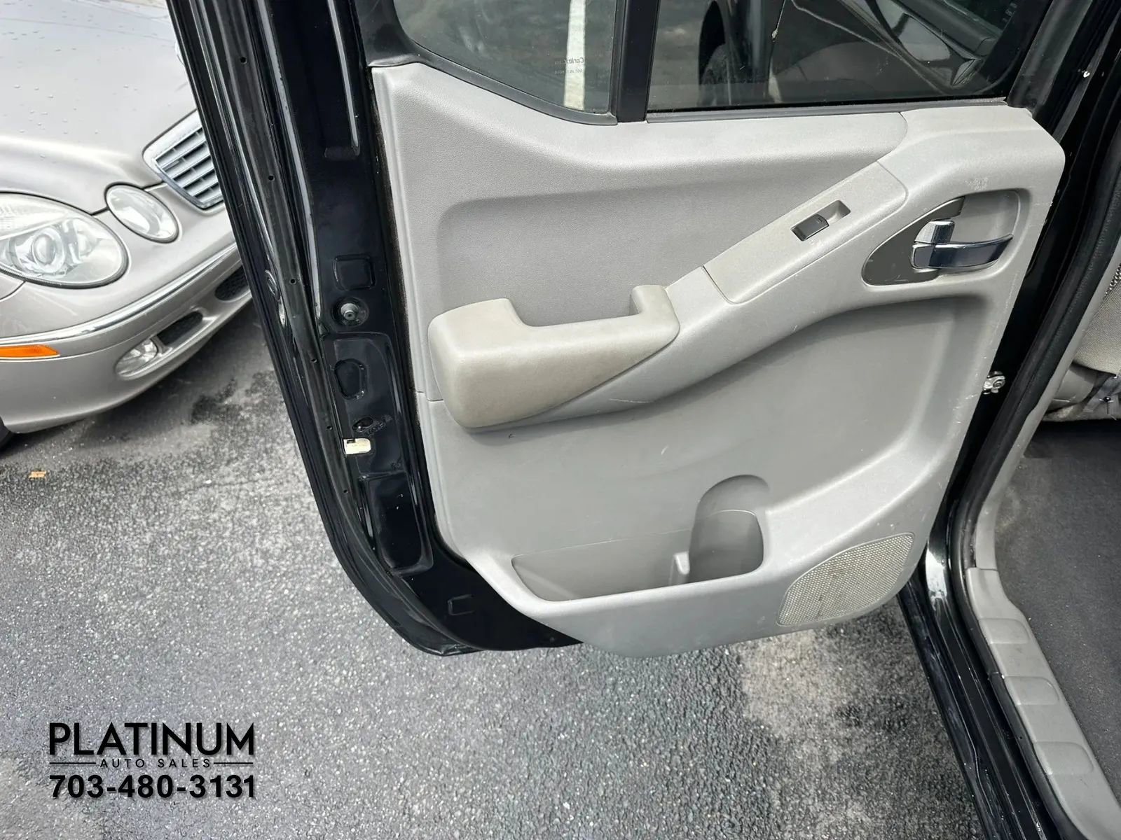 Used 2019 Nissan Frontier SV image 16