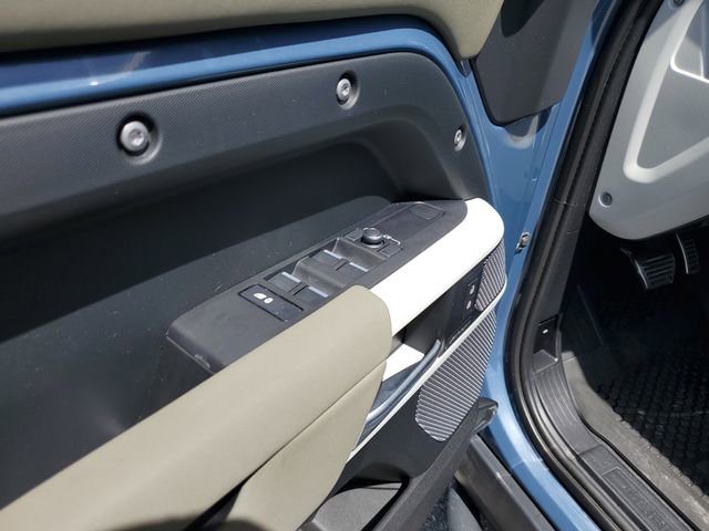 Used 2022 Land Rover Defender 110 S image 16