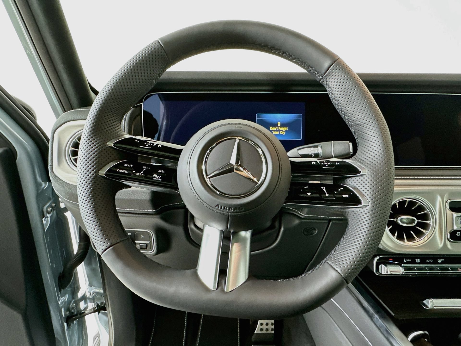 New 2027 Mercedes-Benz G 580 e image 12