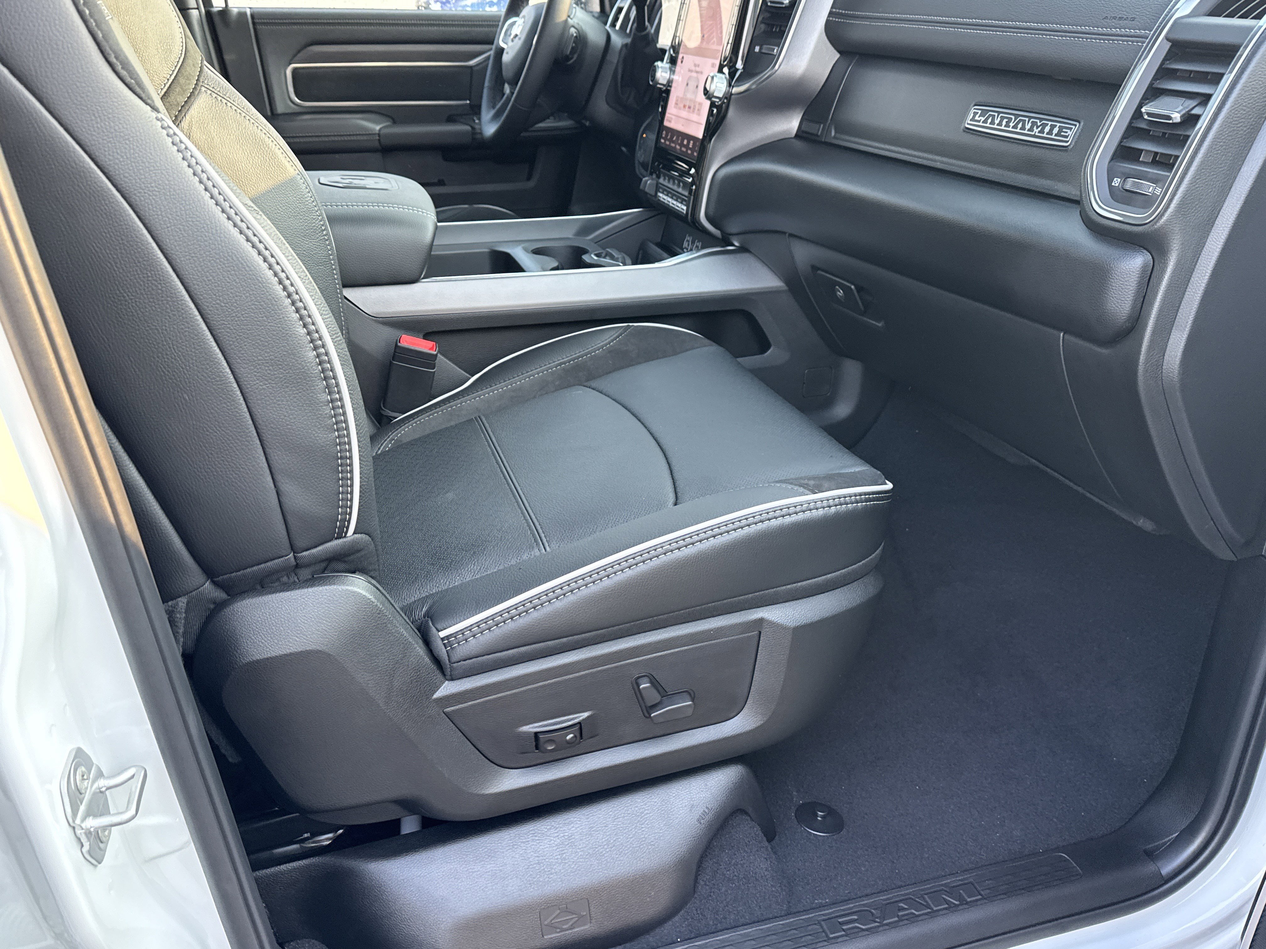 New 2026 RAM 3500 Laramie w/ Night Edition image 18