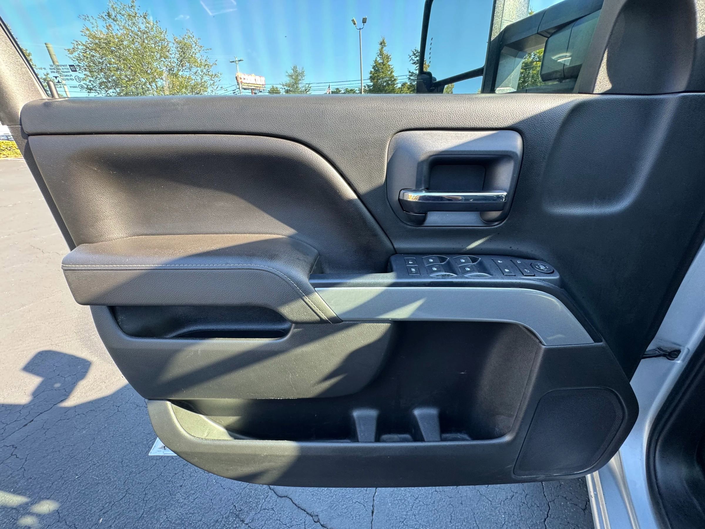 Used 2016 Chevrolet Silverado 2500 LT w/ LT Convenience Package image 16