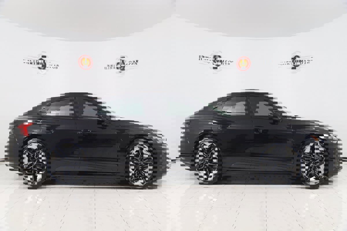 Used 2024 Audi RS e-tron GT w/ Carbon Performance Package image 2