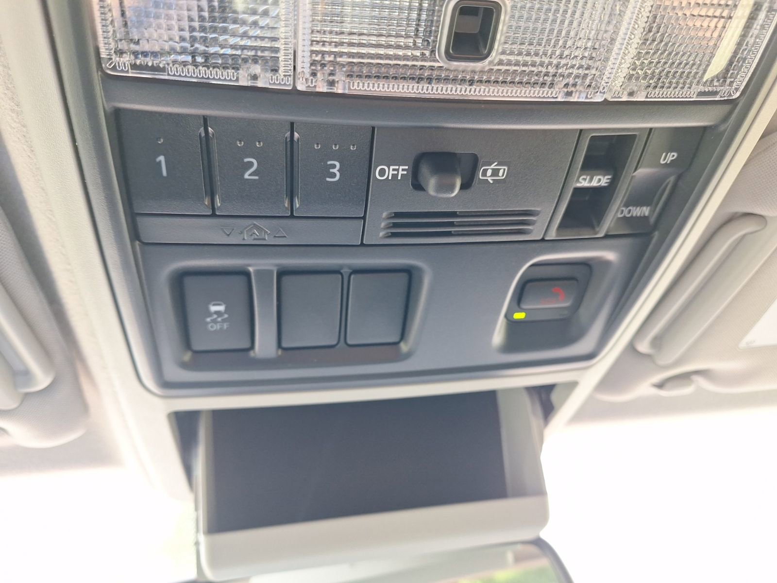 Used 2024 Toyota 4Runner SR5 Premium w/ Moonroof Package image 28