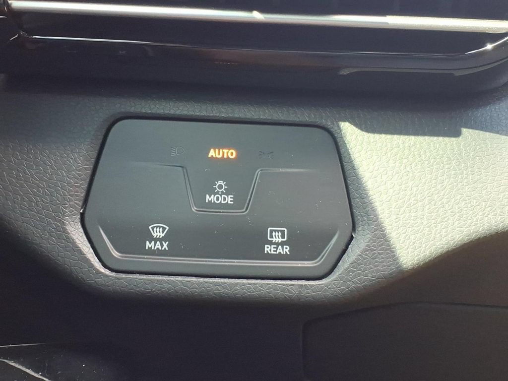 Used 2025 Volkswagen ID.4 Pro RWD image 26