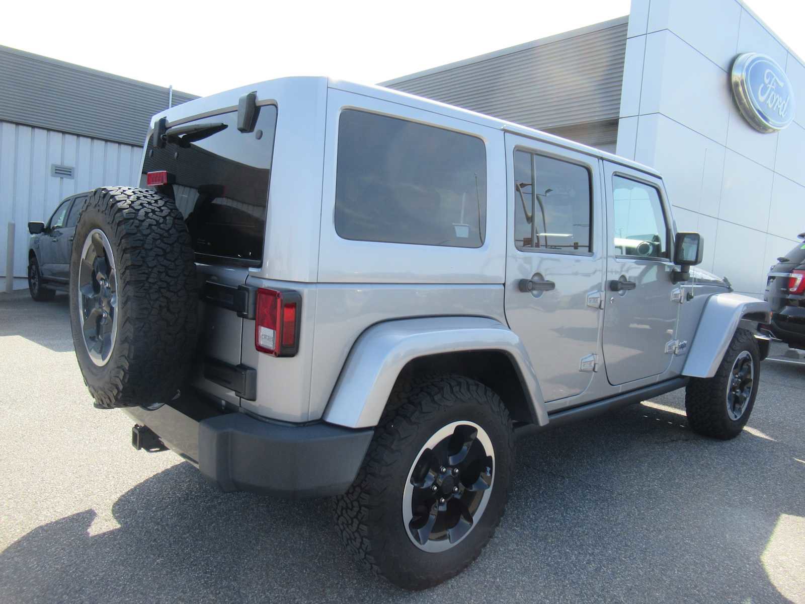 Used 2014 Jeep Wrangler Polar Edition image 5