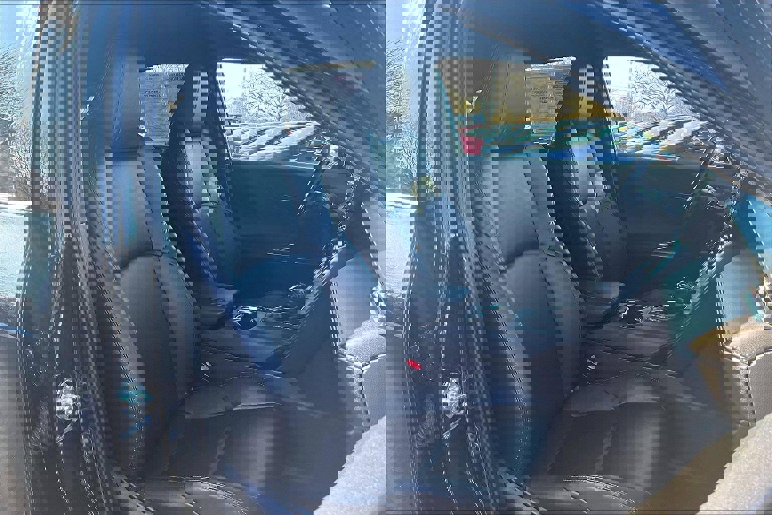 Used 2022 Toyota Venza XLE image 7