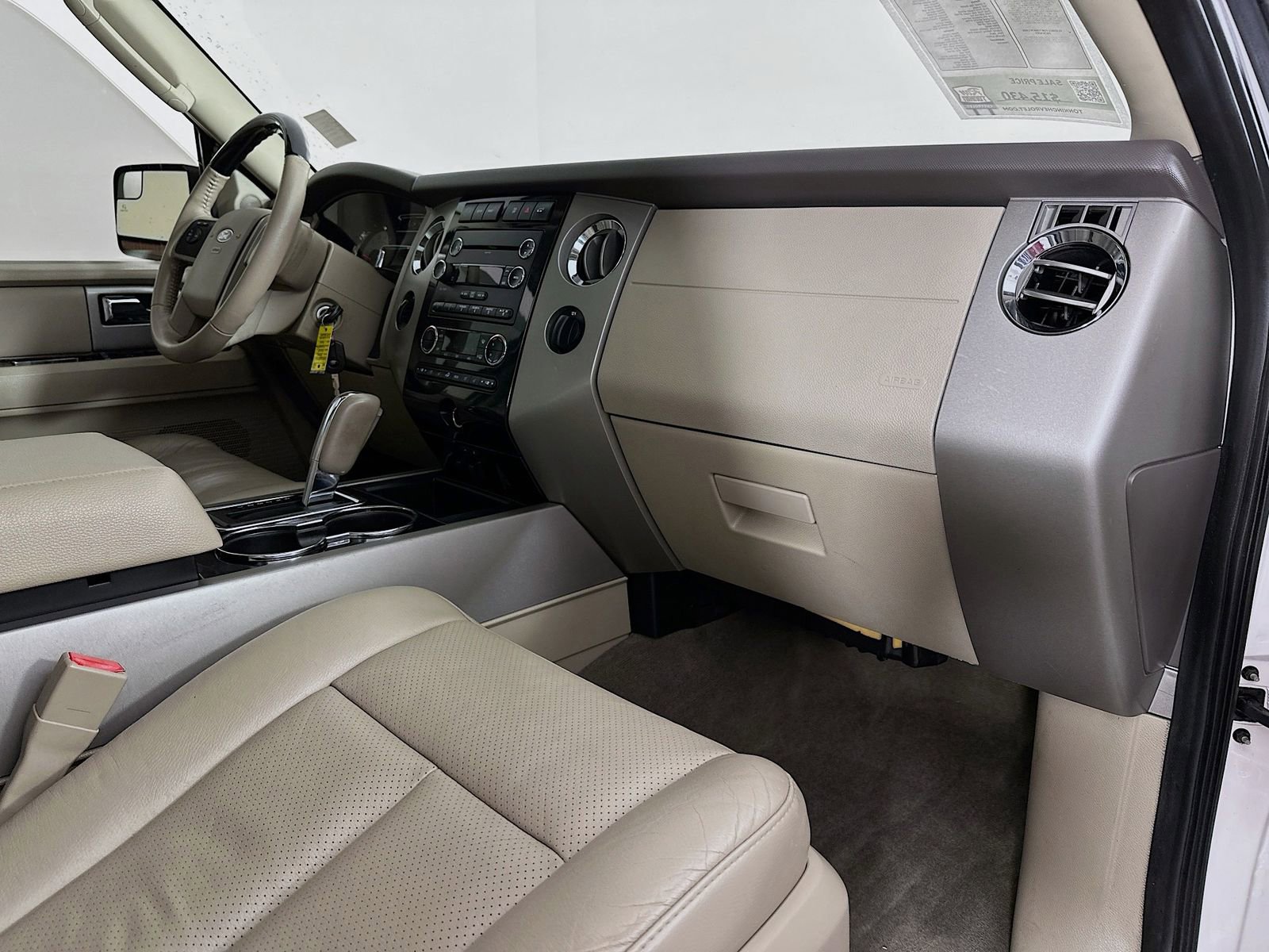 Used 2014 Ford Expedition Limited image 30