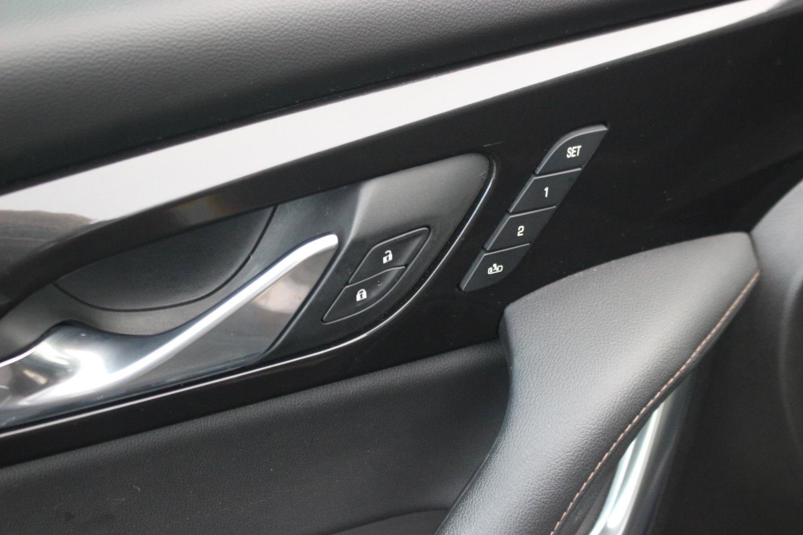 Used 2019 Chevrolet Blazer Premier image 14