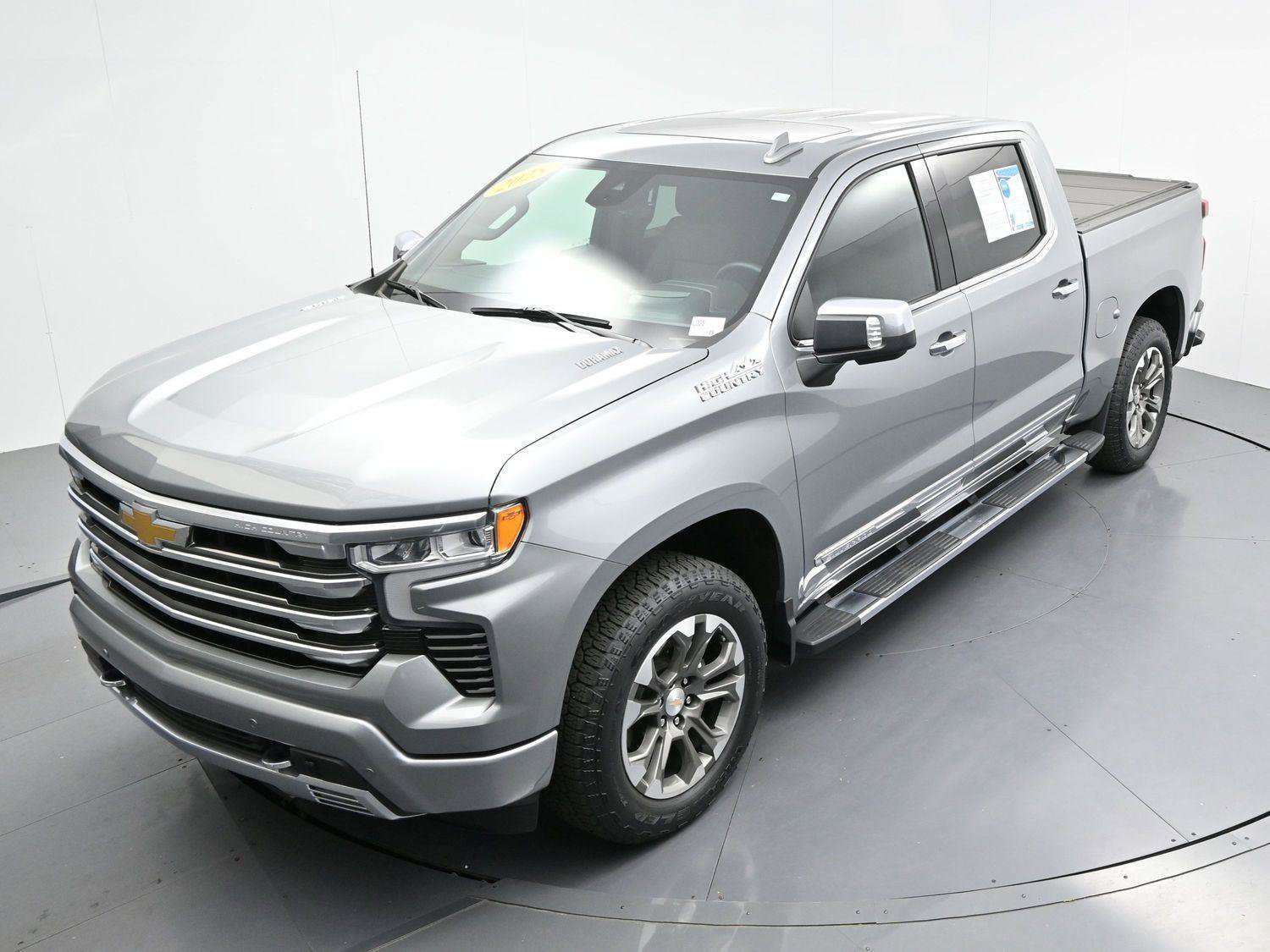 Used 2025 Chevrolet Silverado 1500 High Country w/ Technology Package AWD/4WD image 41