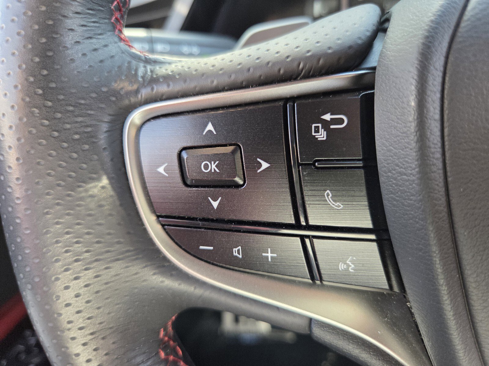 Used 2023 Lexus ES 350 F Sport w/ Accessory Package (Z2) image 27