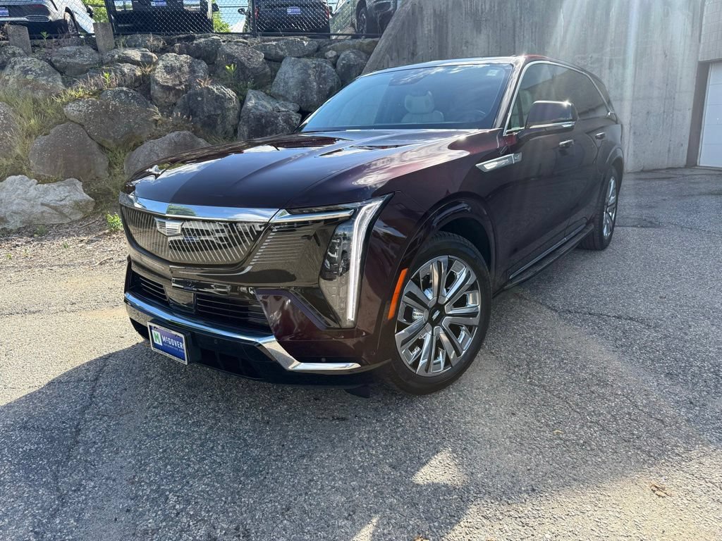 Used 2025 Cadillac Escalade IQ Luxury 1 w/ LPO, Radiant Package AWD/4WD image 2