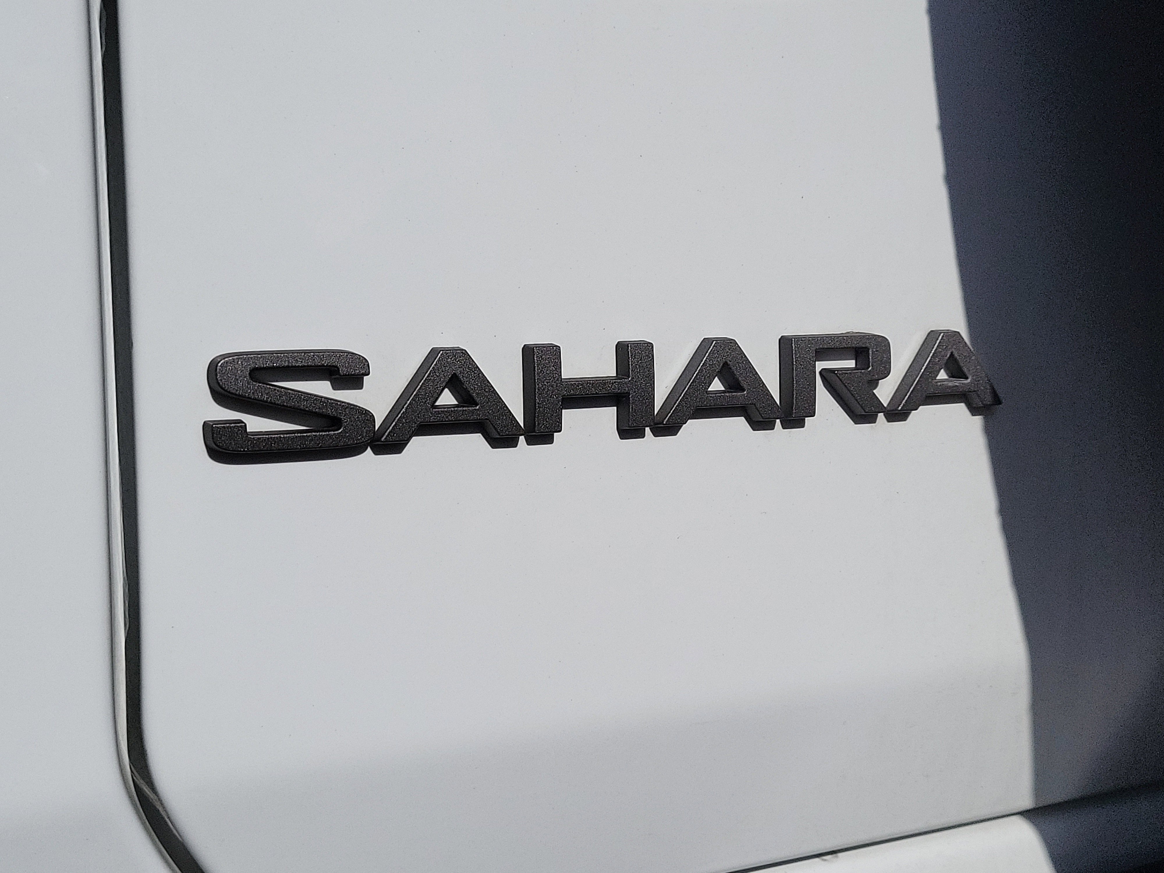 Used 2025 Jeep Wrangler Sahara image 26