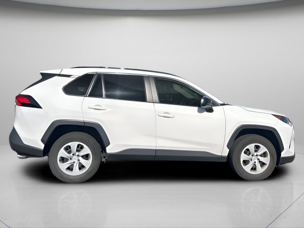 Used 2020 Toyota RAV4 LE w/ Carpet Mat Package AWD/4WD image 3