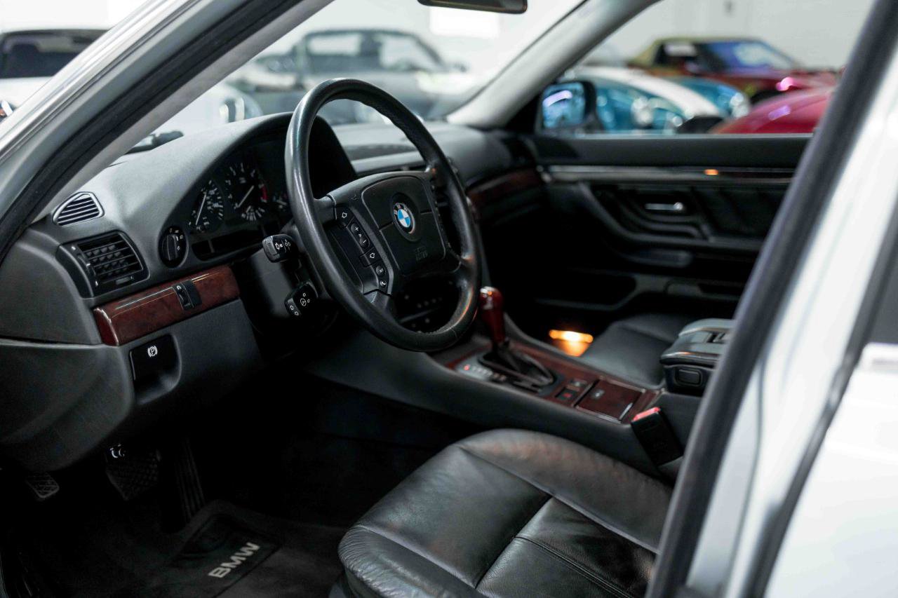 Used 1998 BMW 740iL RWD image 2