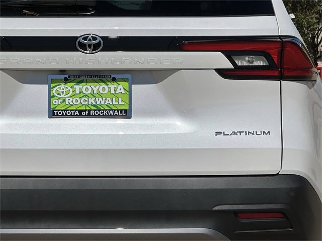 New 2026 Toyota Grand Highlander Platinum image 5