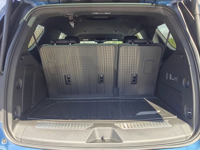 Used 2025 Chevrolet Tahoe Premier image 24