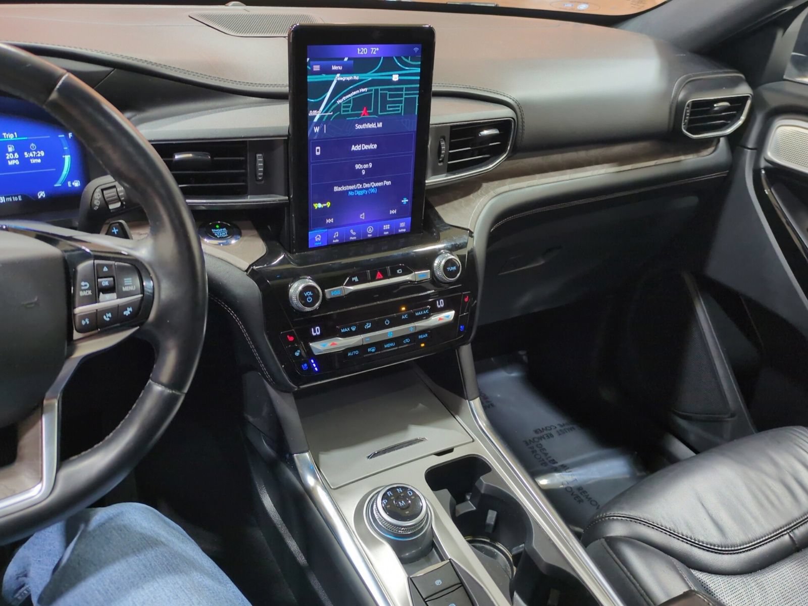Used 2021 Ford Explorer Platinum w/ Equipment Group 601A AWD/4WD image 24